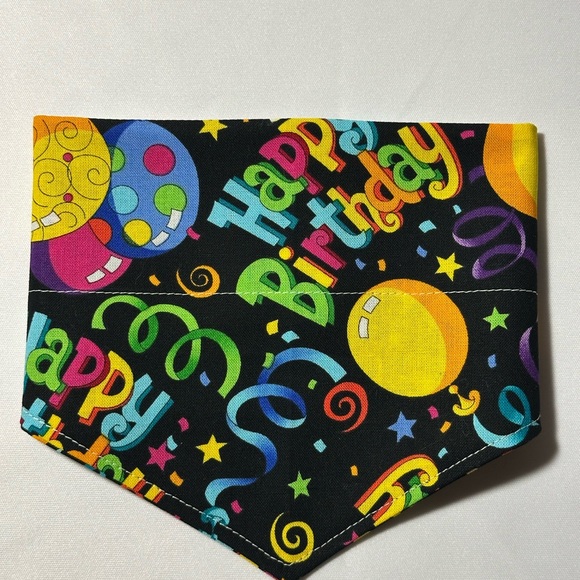 Handmade Pet Birthday Critter Cape - Picture 2 of 7